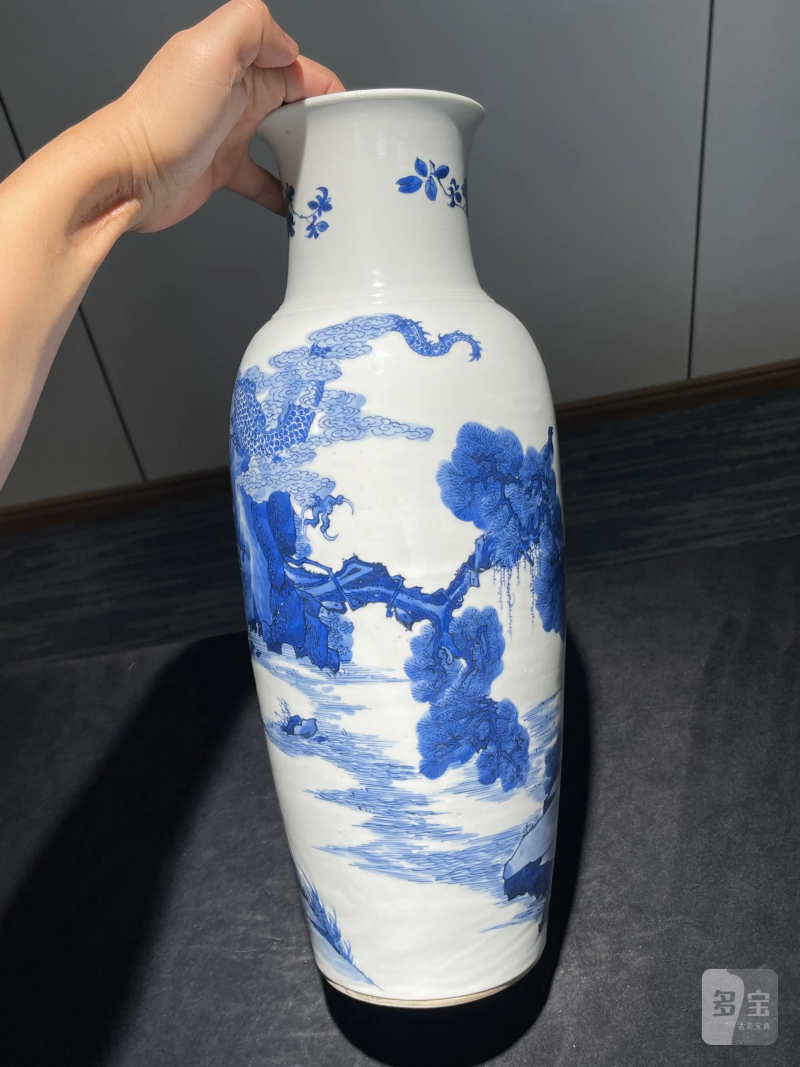 清康熙 青花风云际会纹观音瓶 - 图4